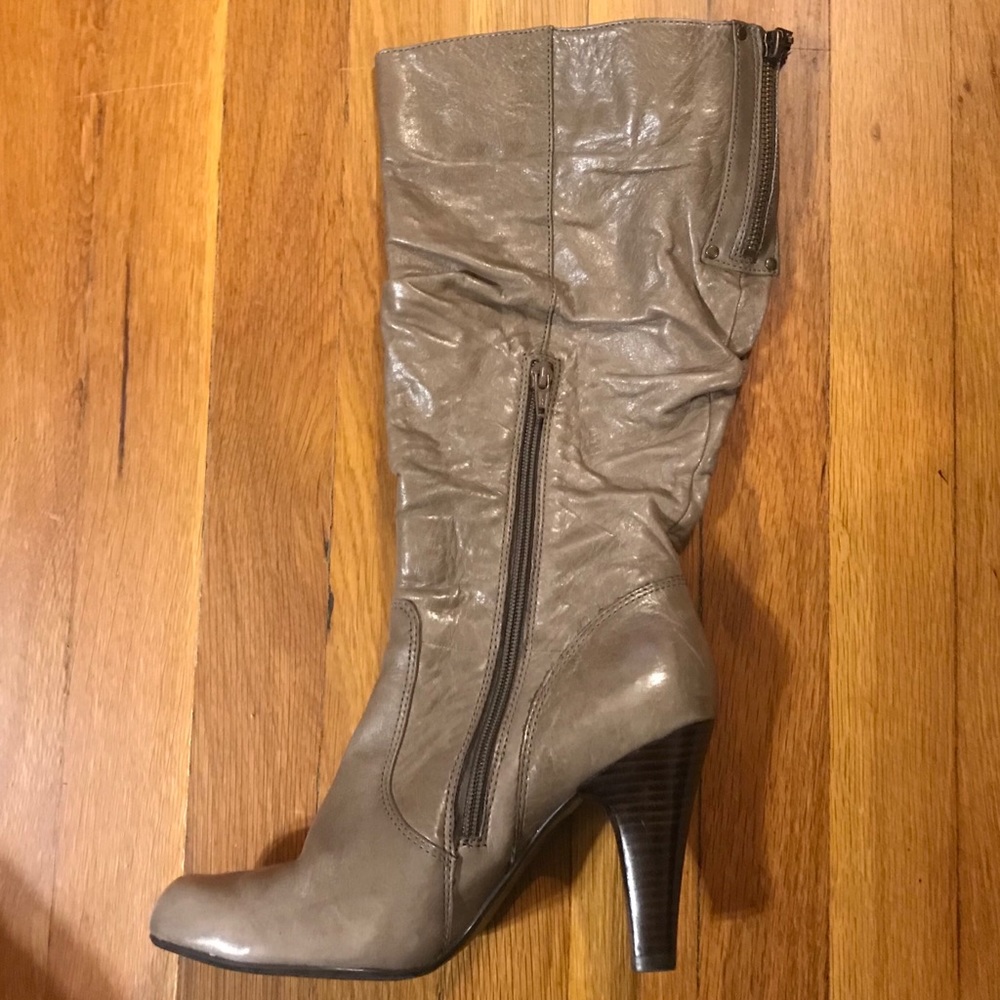 GUESS Leather Boots - Picture 3 of 8